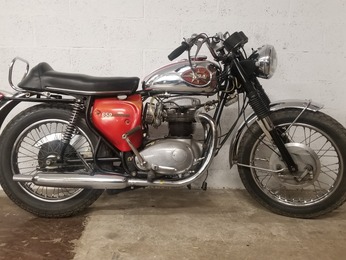 LIGHTNING 650 BSA ROUGE